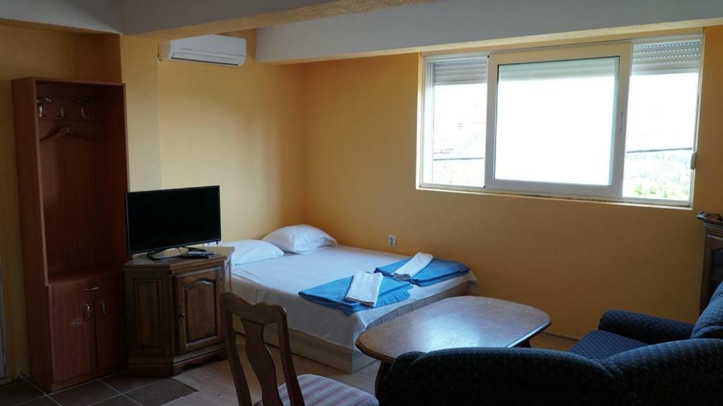 M2 Apartmani Τρέμπινιε Εξωτερικό φωτογραφία
